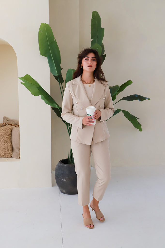 Bella suit beige