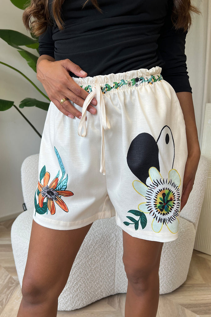 creme short met print